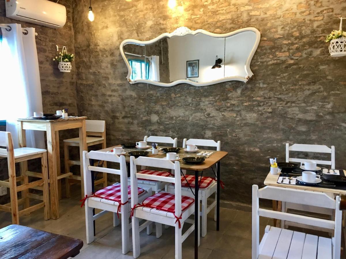 Rios Que Nos Unen Hostel Colonia del Sacramento Exterior photo